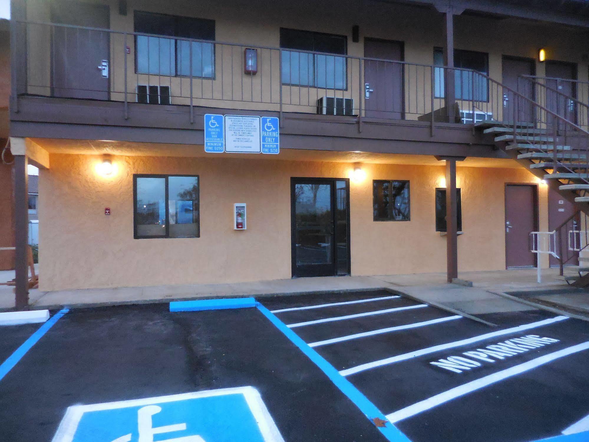 Best Economy Inn&Suites Bakersfield Exterior foto